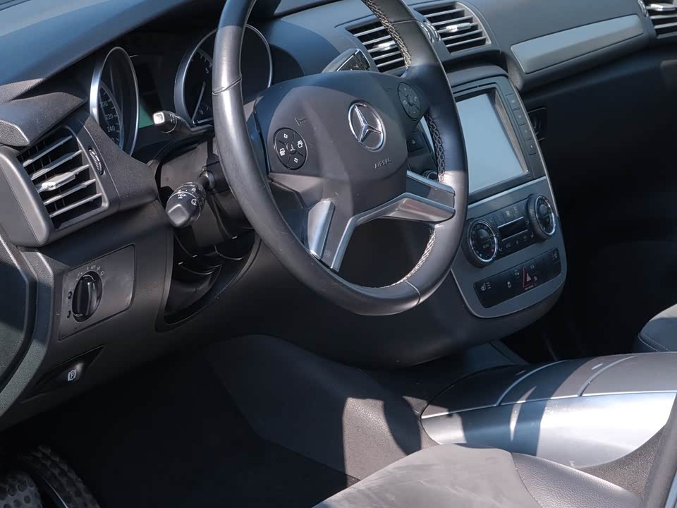 Mercedes-Benz R-class