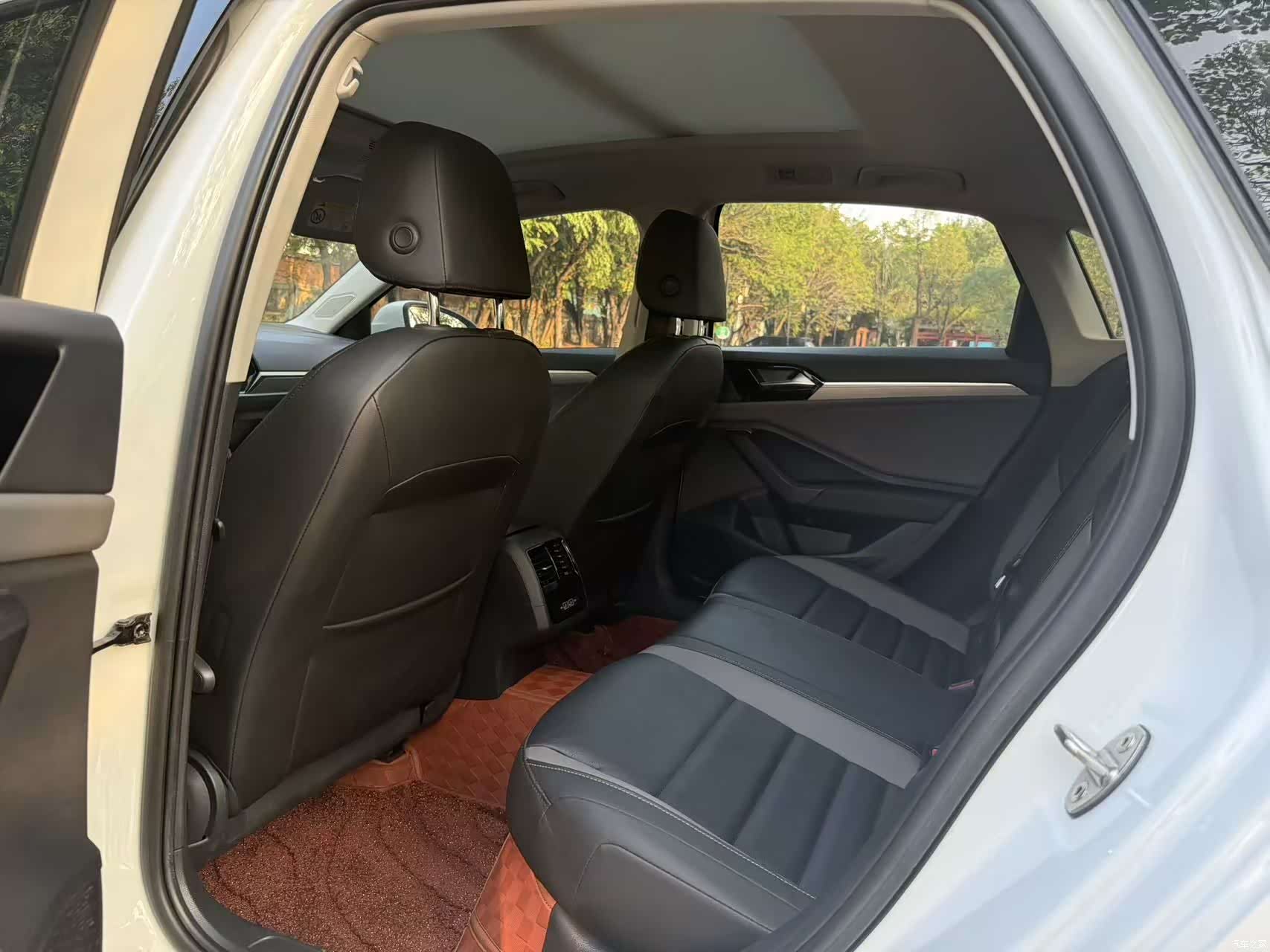 Volkswagen Sagitar, 2022 все фото