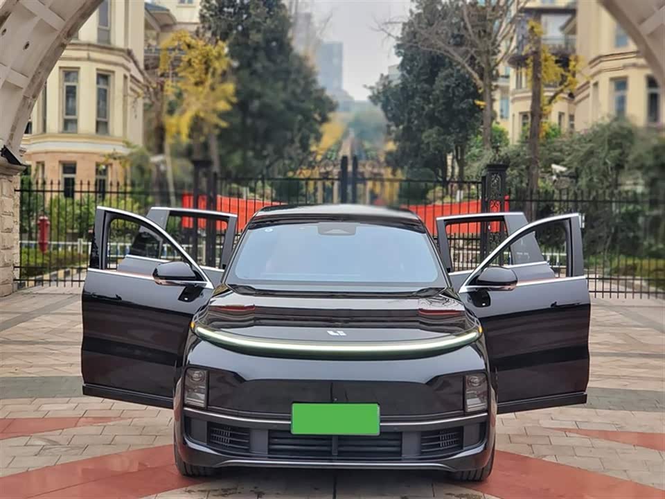 Li Auto Ideal L8