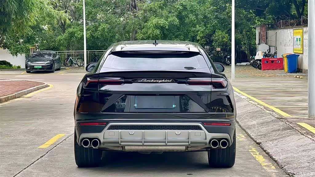 Lamborghini Urus, 2021 2