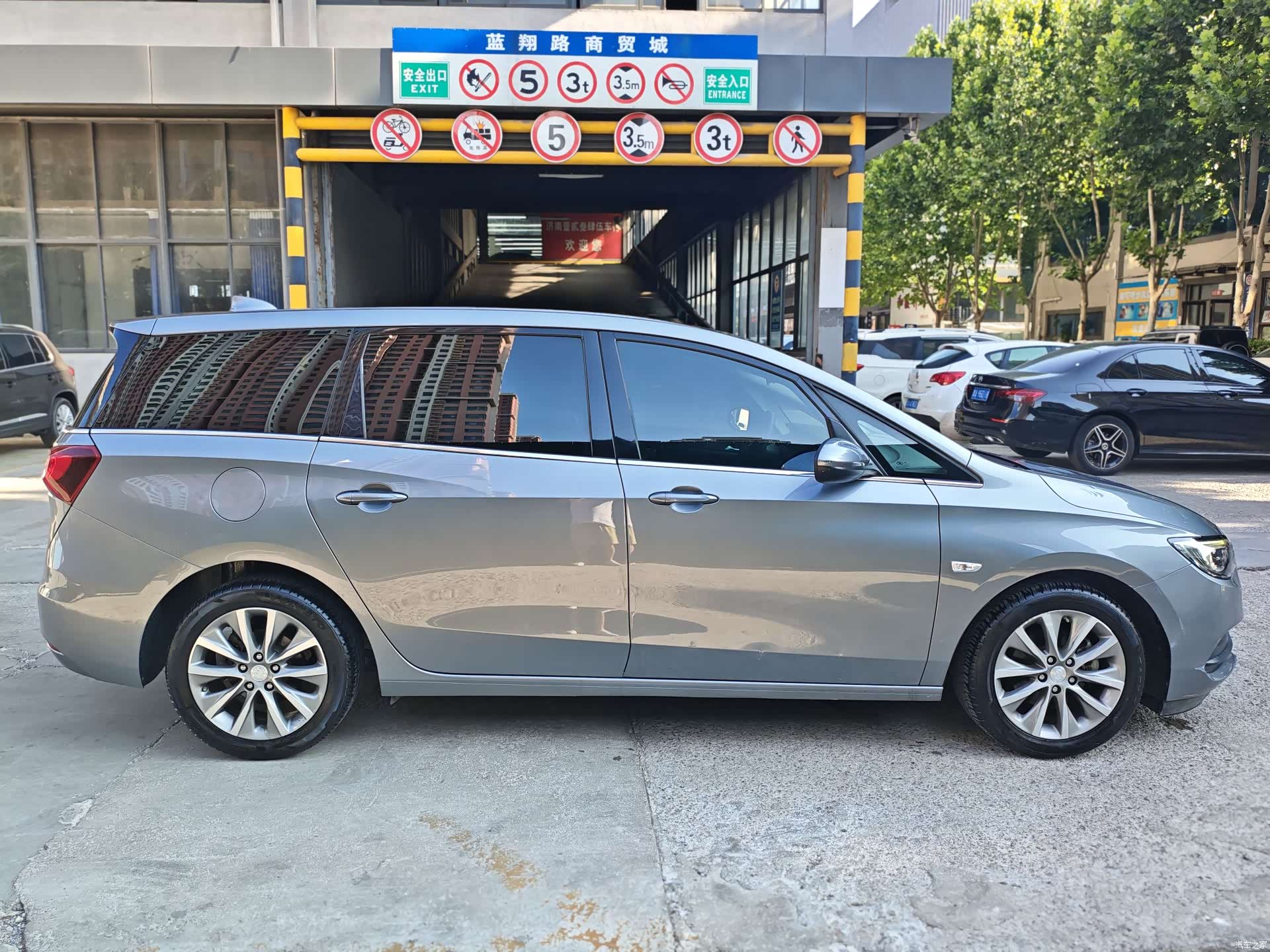 Buick GL6, 2019 7