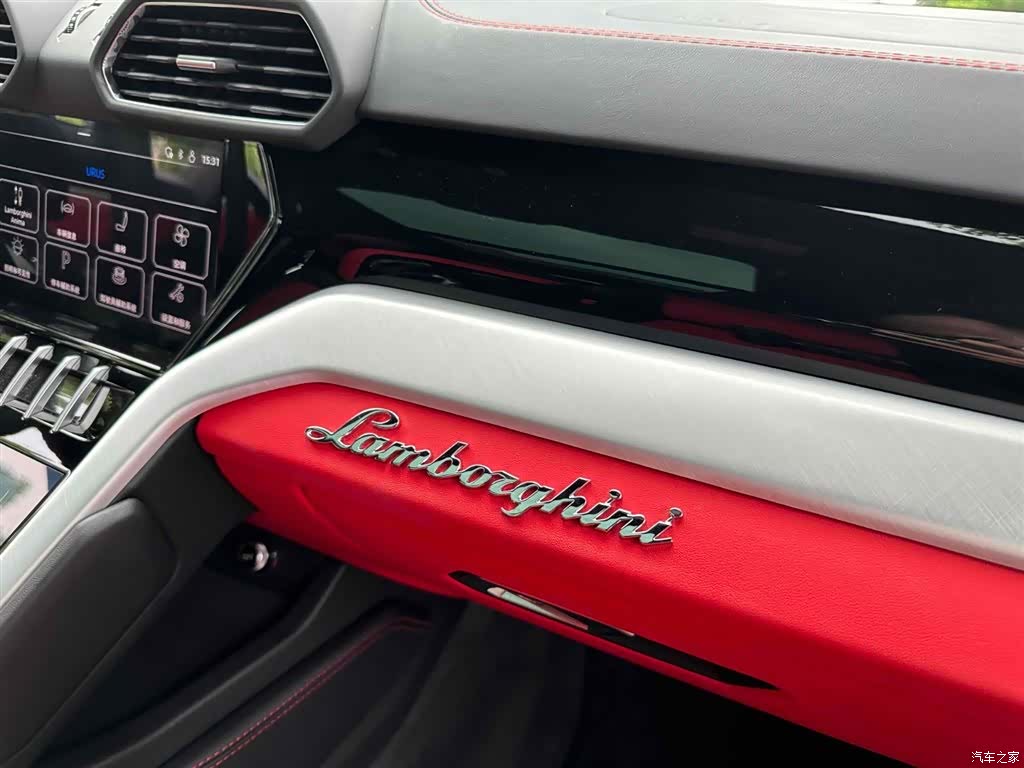 Lamborghini Urus, 2021 13