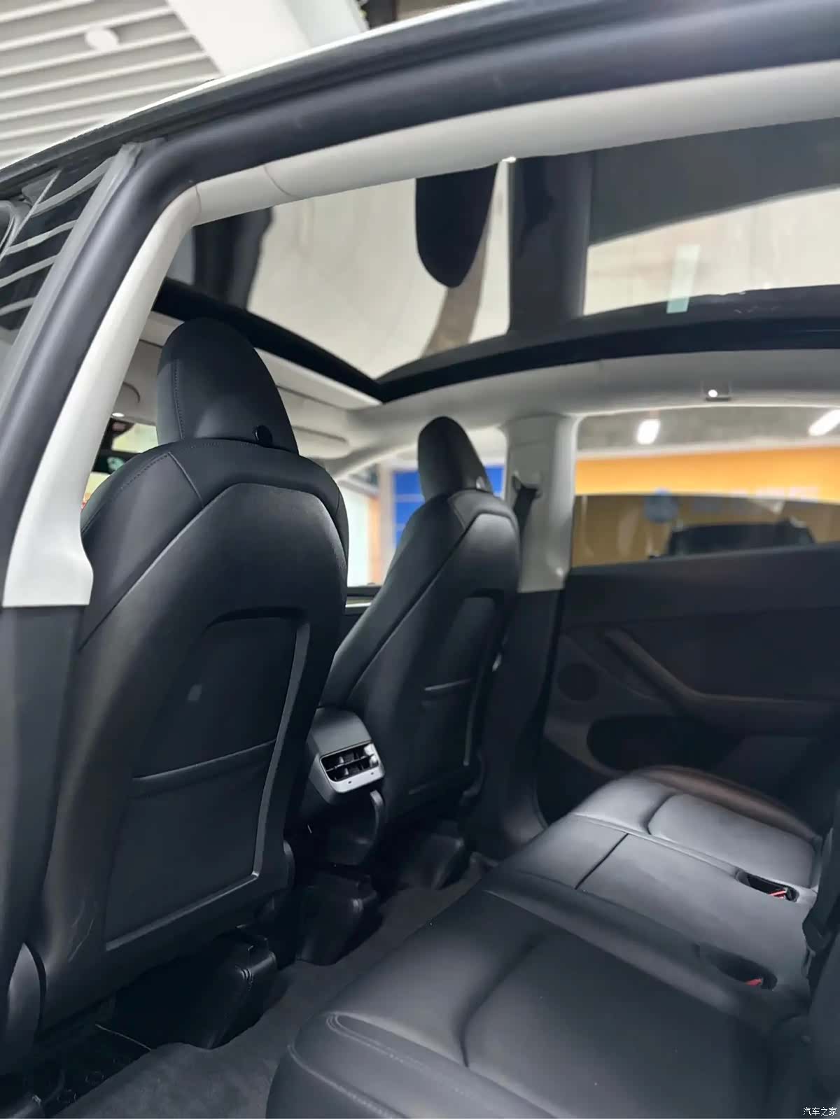 Tesla Model Y, 2022 12