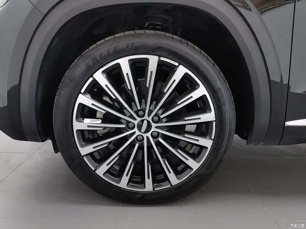 Geely Xingyue L, 2025 17