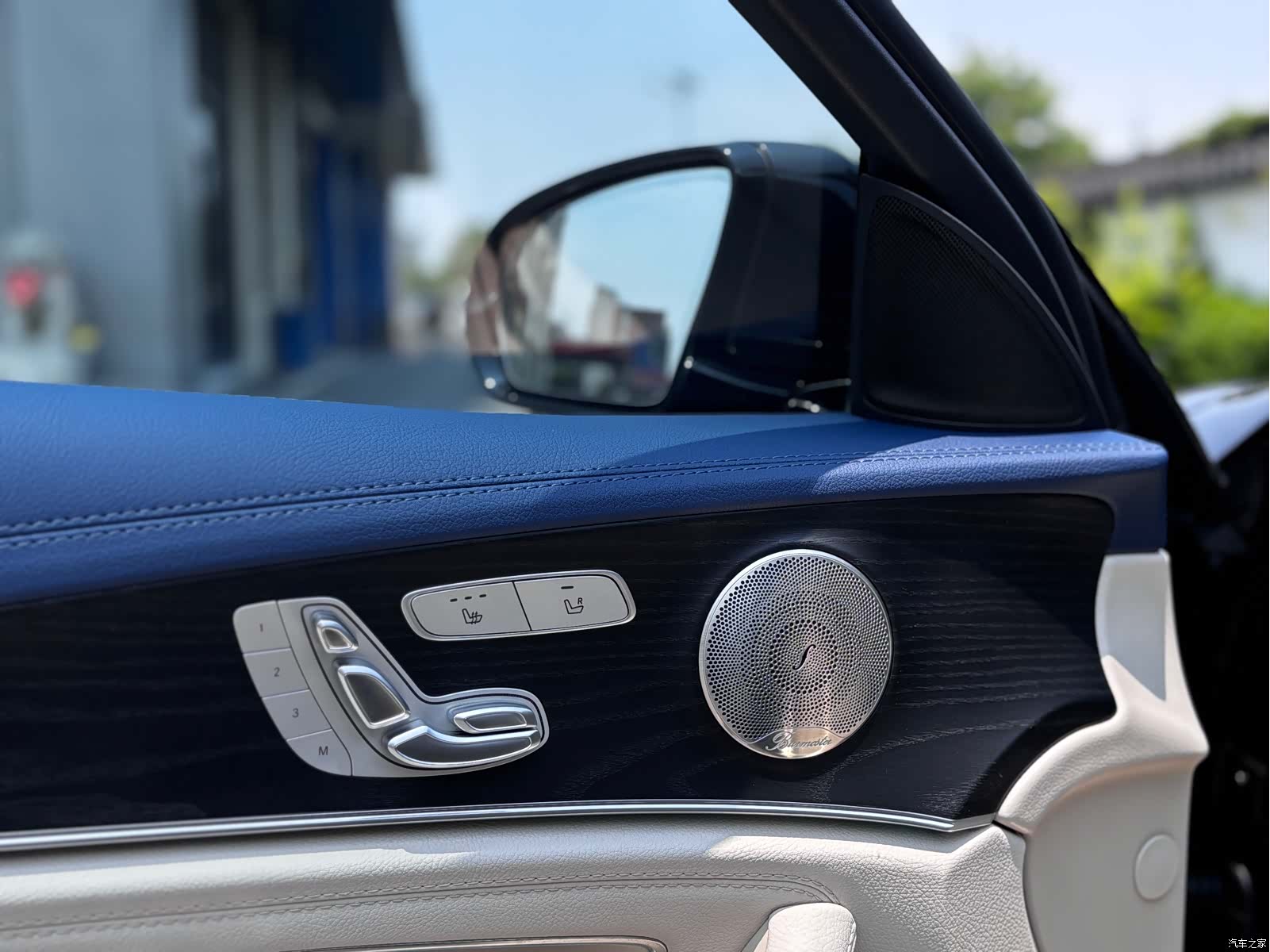 Mercedes-Benz E-Class, 2022 13