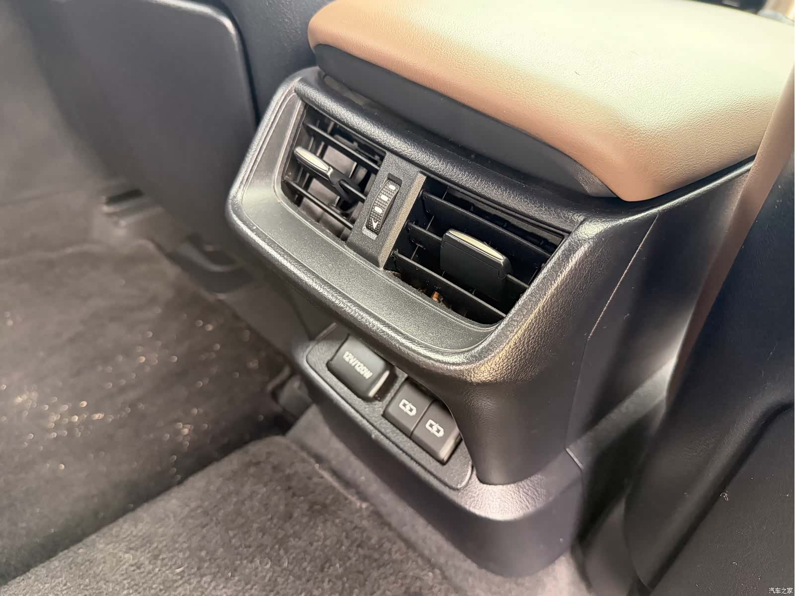 Lexus ES, 2023 12