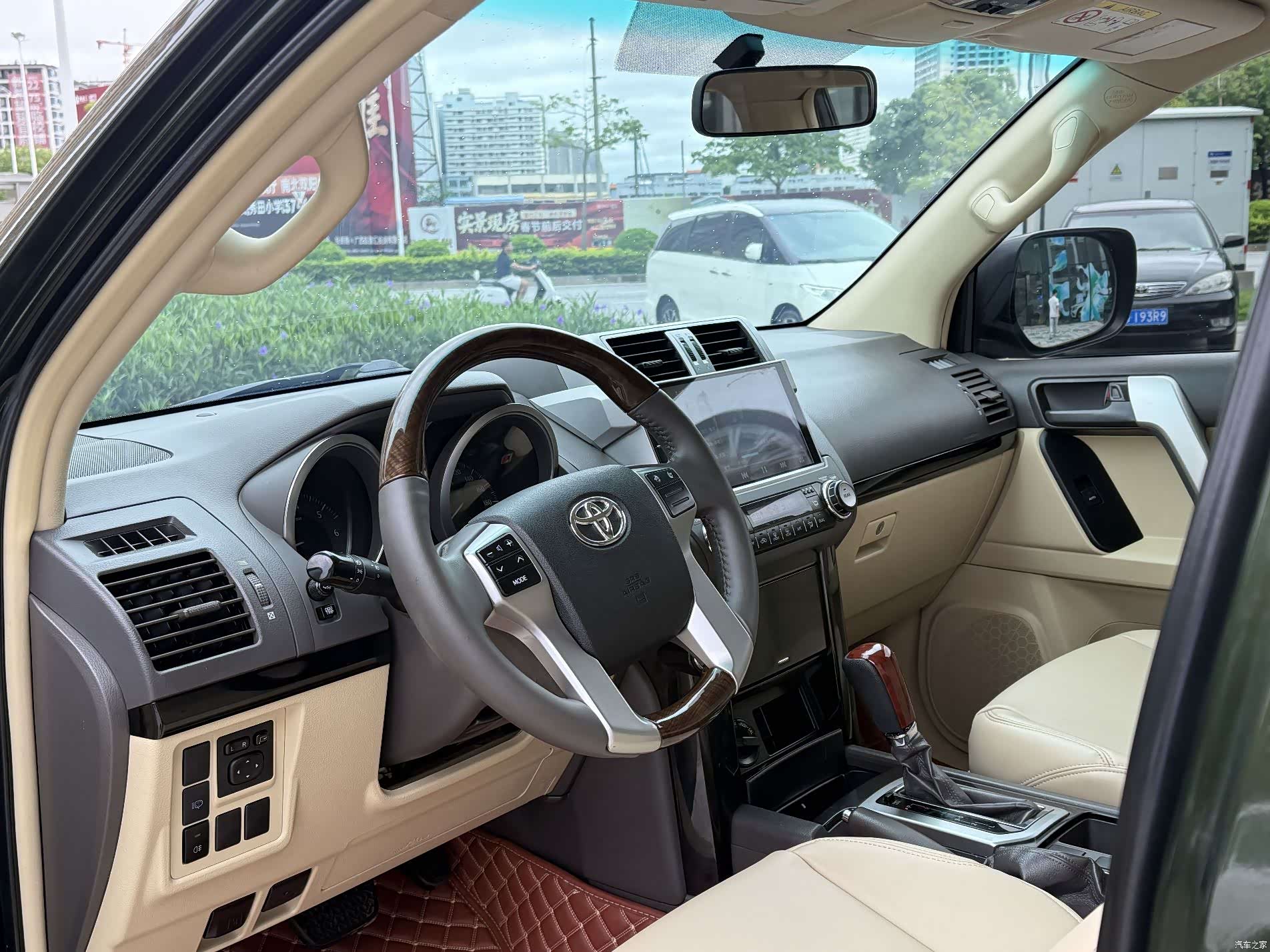 Toyota Prado, 2015 14