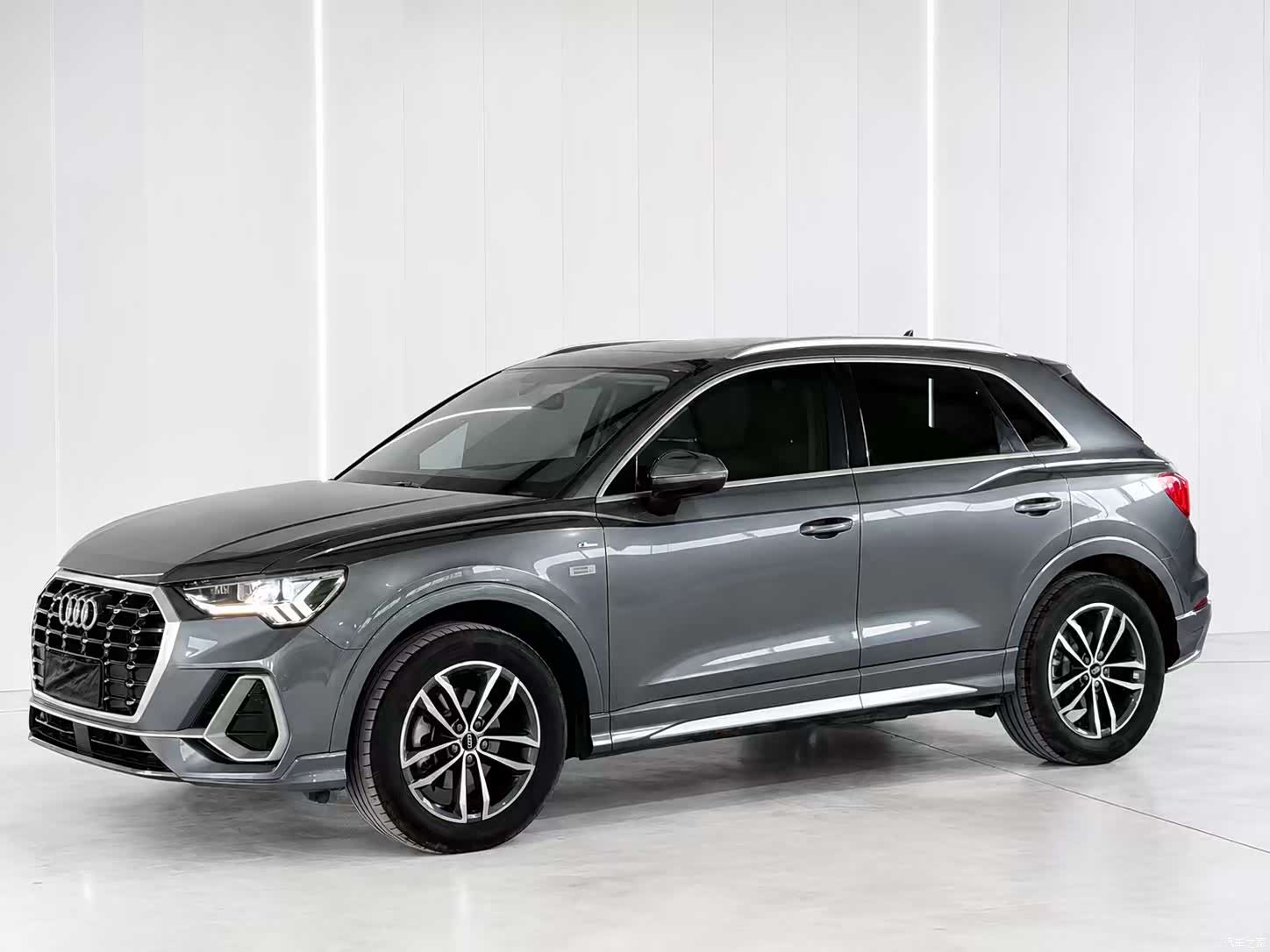 Audi Q3, 2022 4
