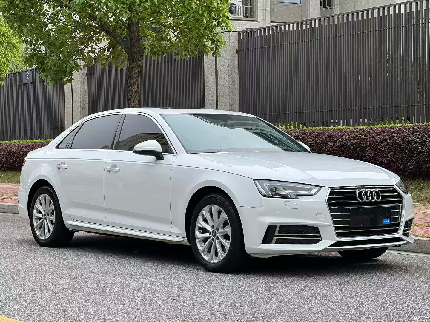 Audi A4L, 2020 3