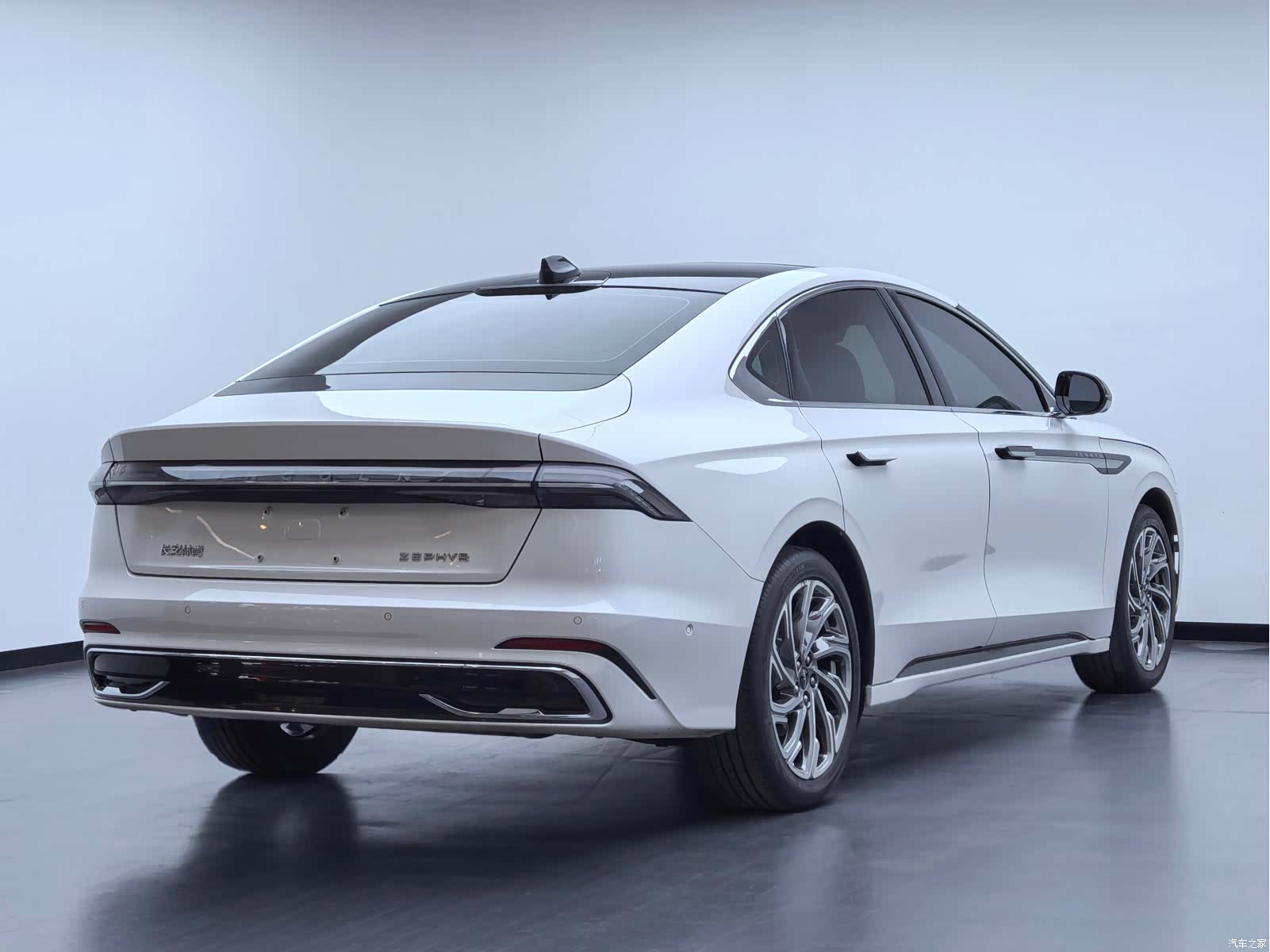 Lincoln Z, 2023 6