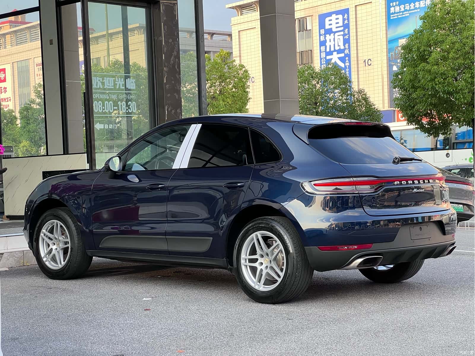 Porsche Macan, 2022 9