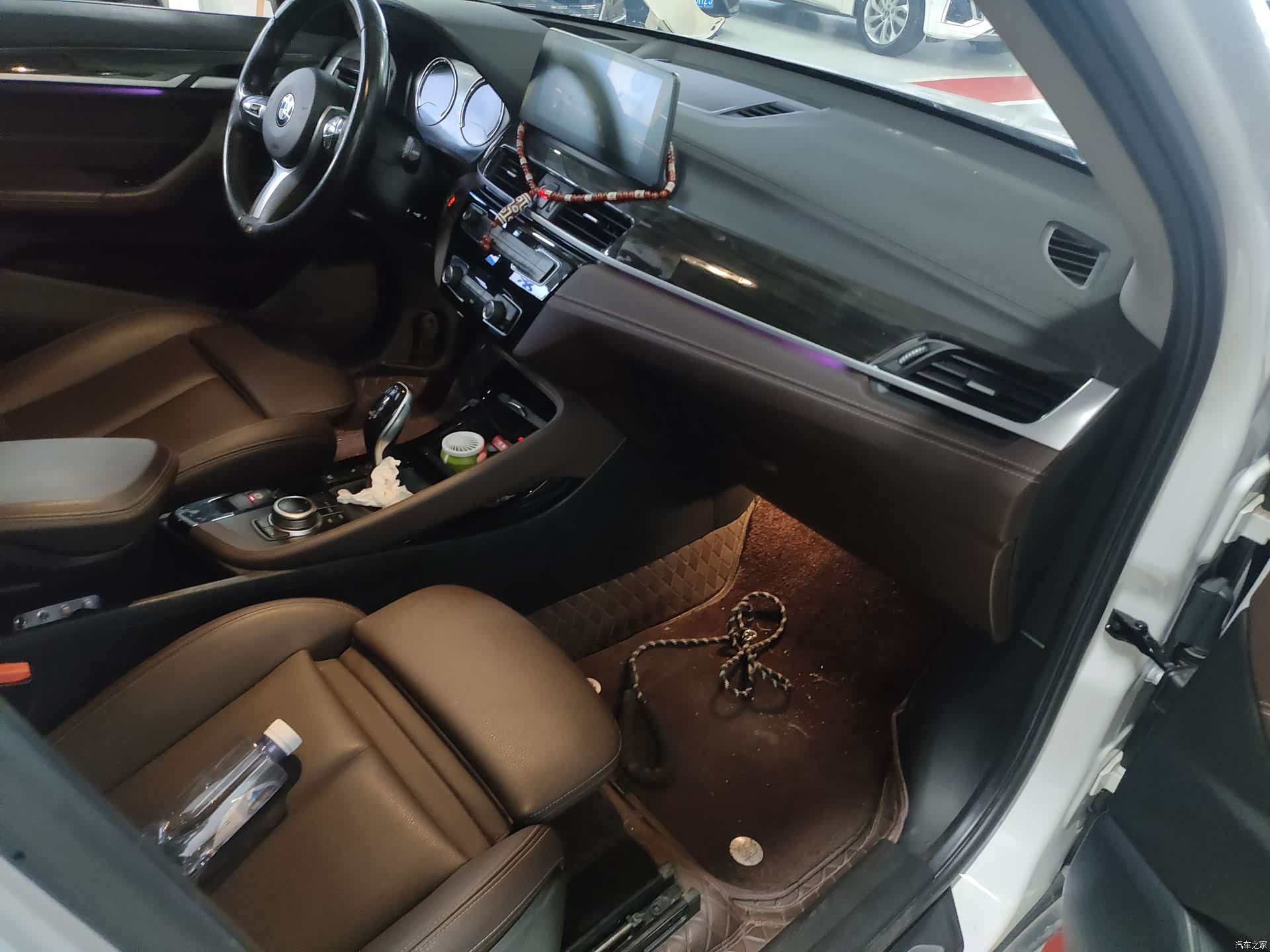 BMW X1, 2020 все фото