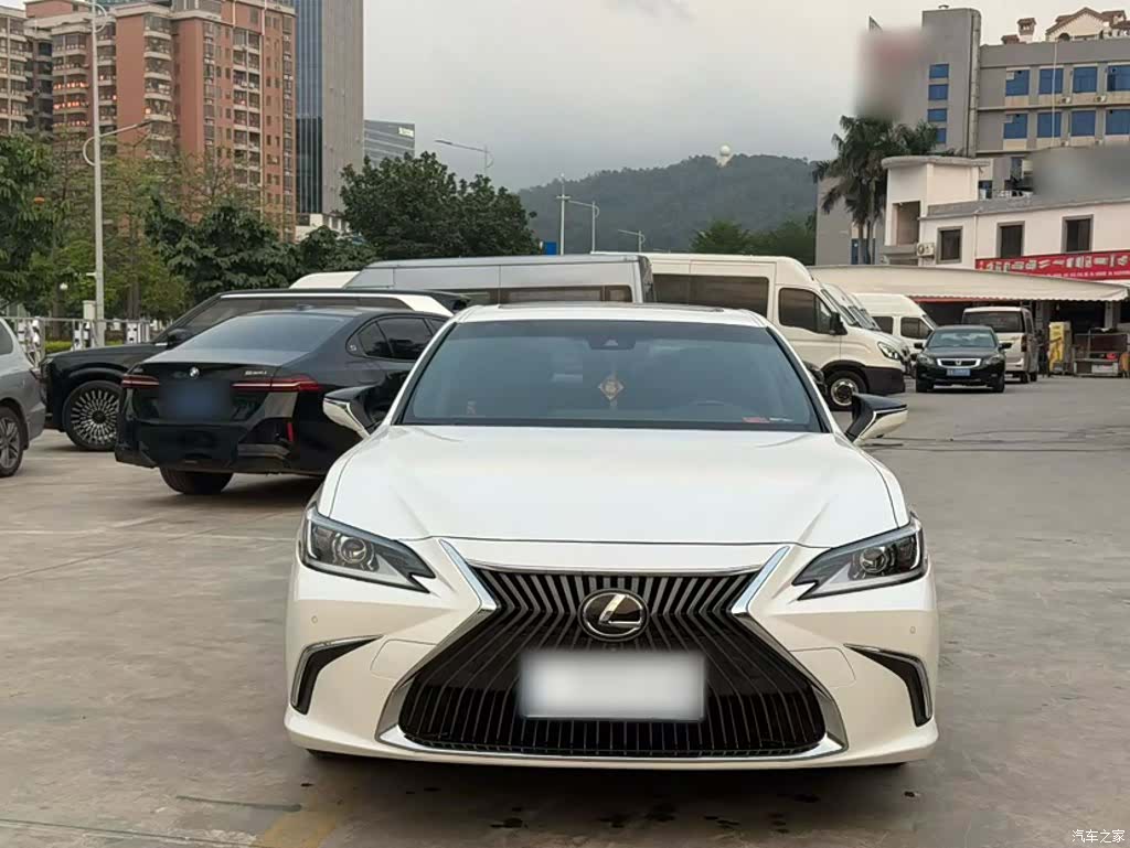 Lexus ES, 2020 25