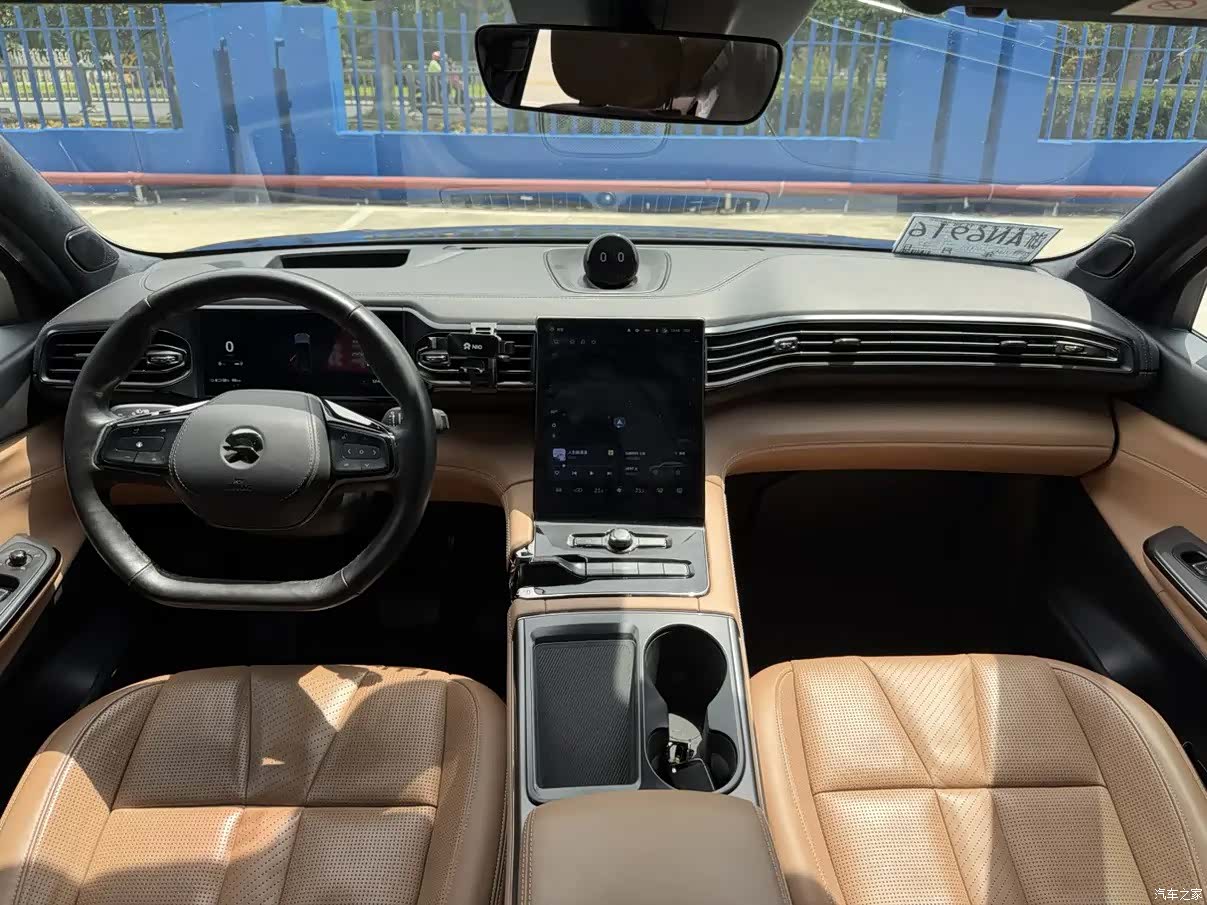 NIO ES8, 2021 12