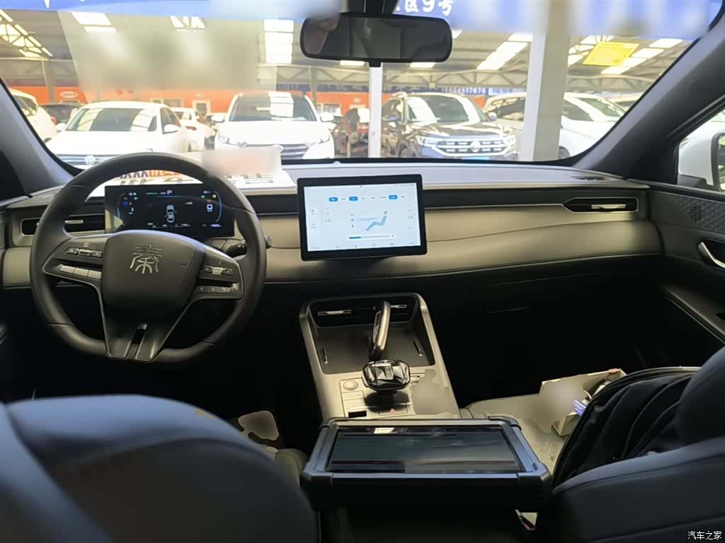 BYD Qin, 2025 10