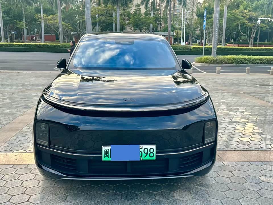 Li Auto Ideal L8