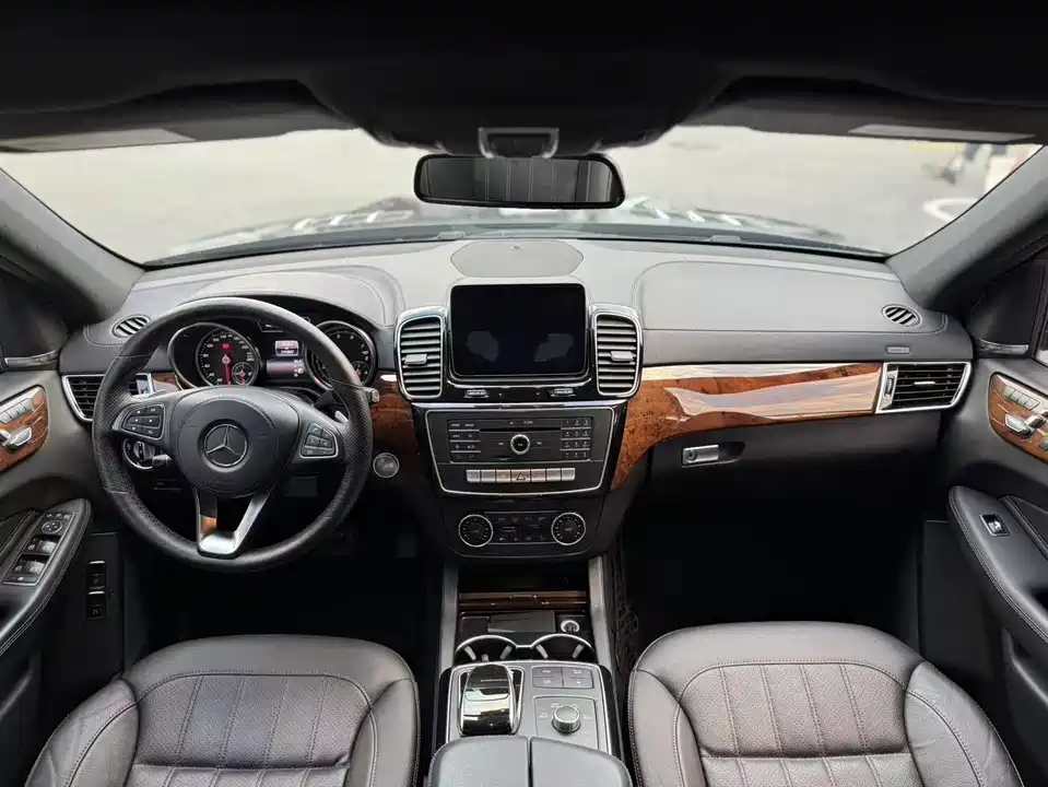 Mercedes-Benz GLS