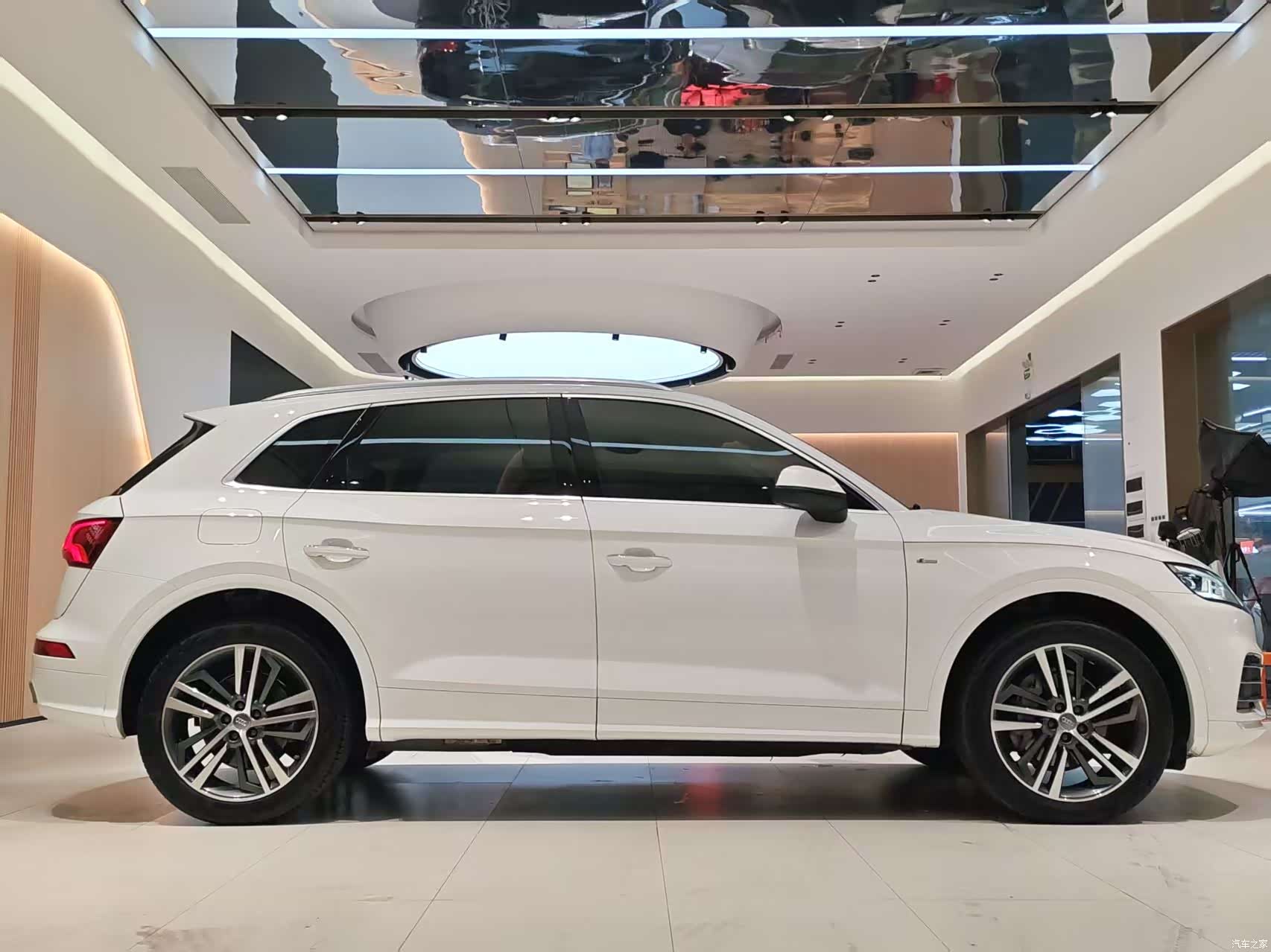Audi Q5L, 2019 4
