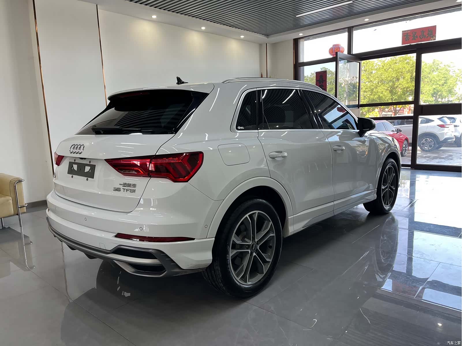 Audi Q3, 2023 4