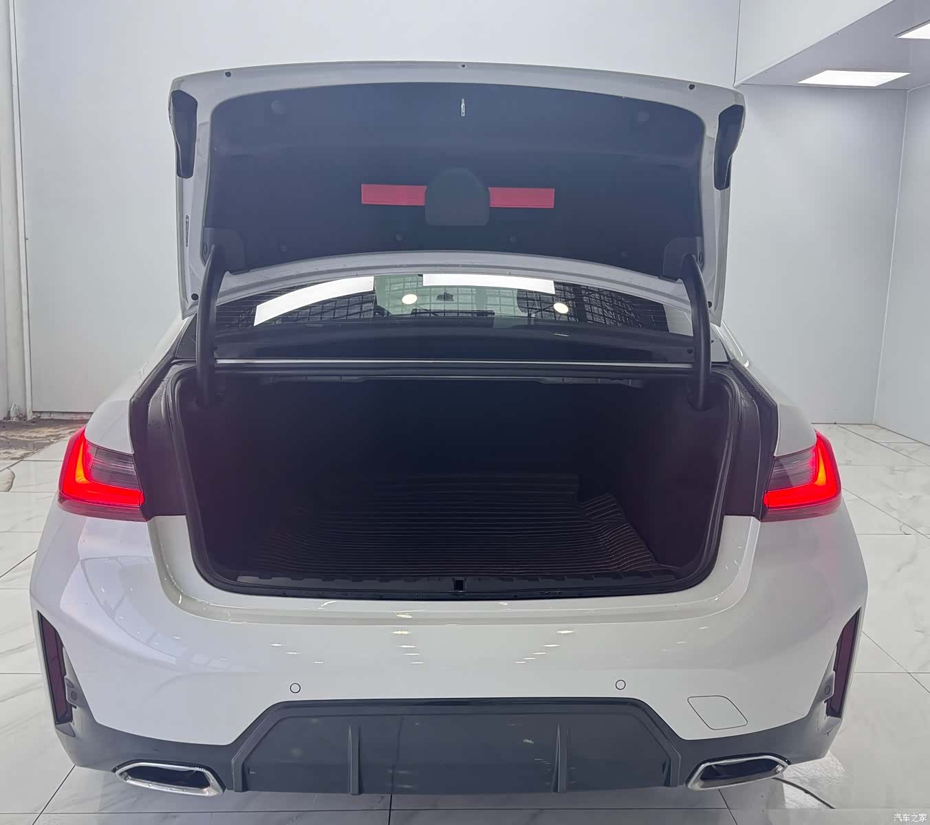 BMW 3 Series, 2023 16