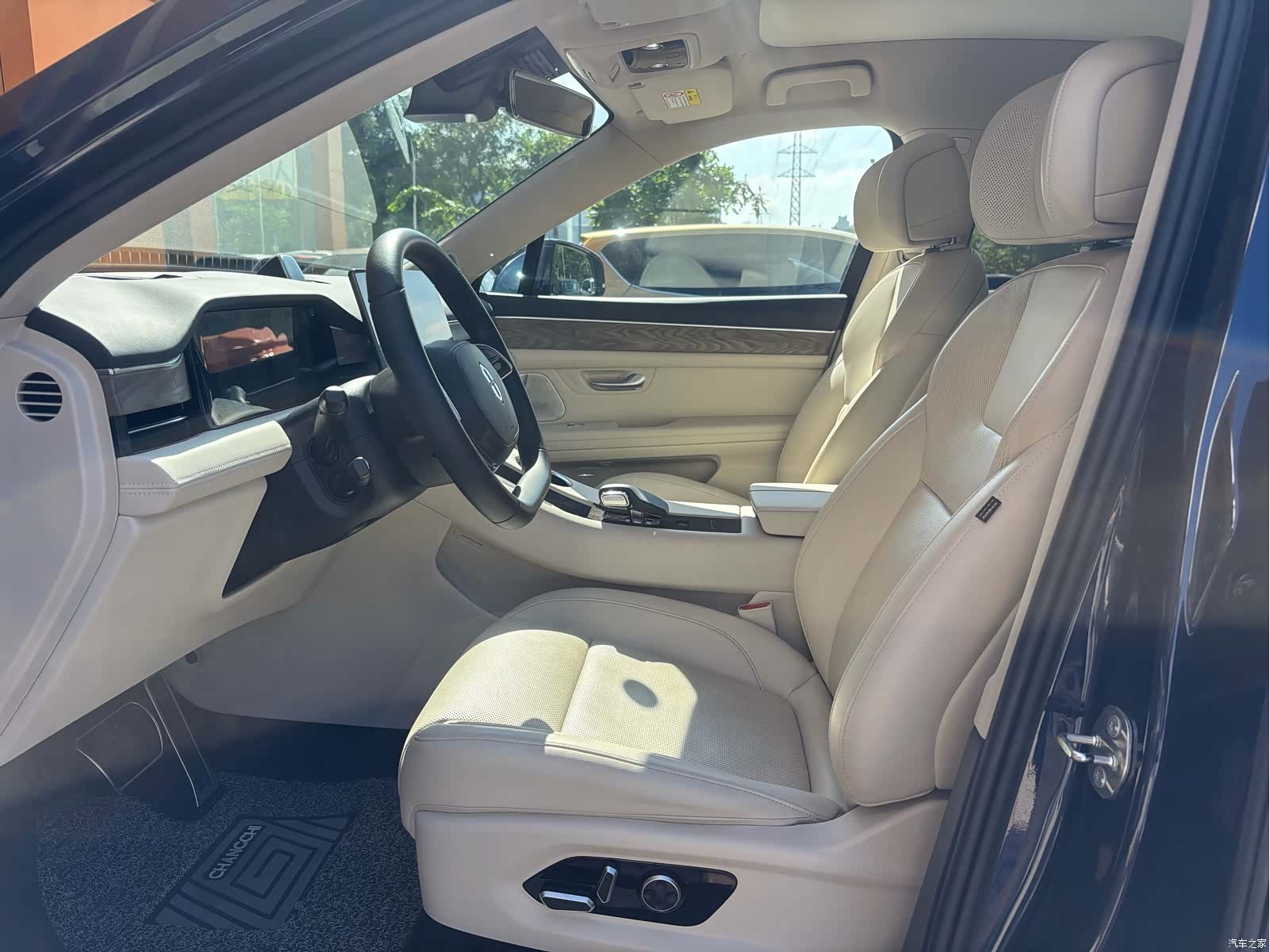 AITO M5, 2022 10