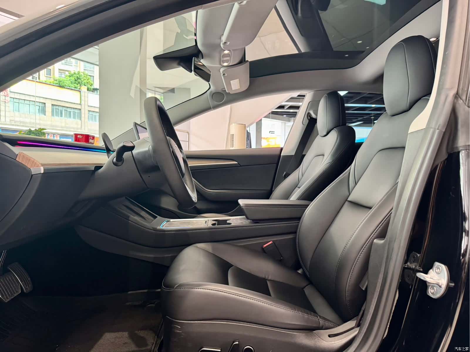 Tesla Model 3, 2022 все фото