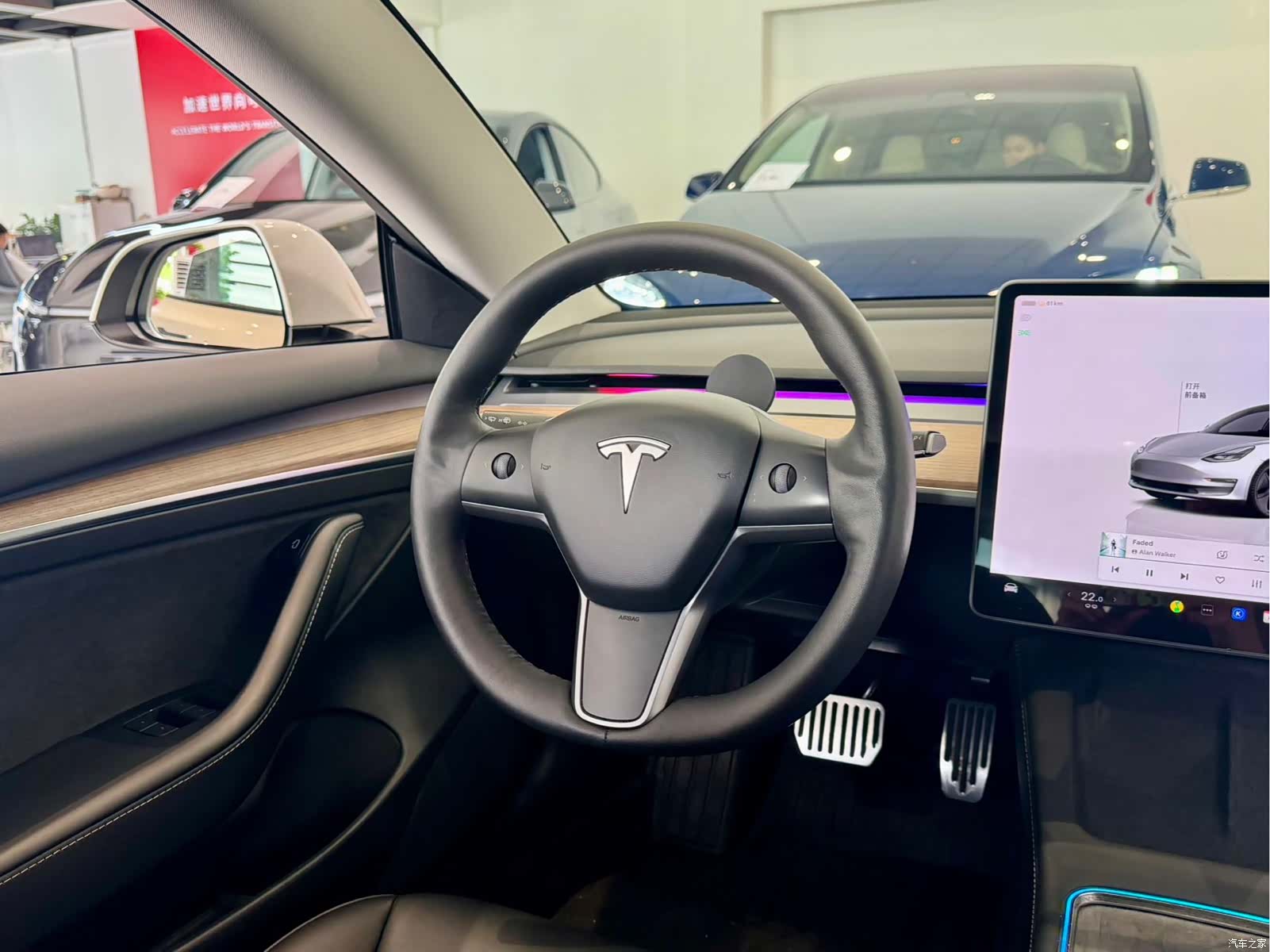 Tesla Model 3, 2022 11