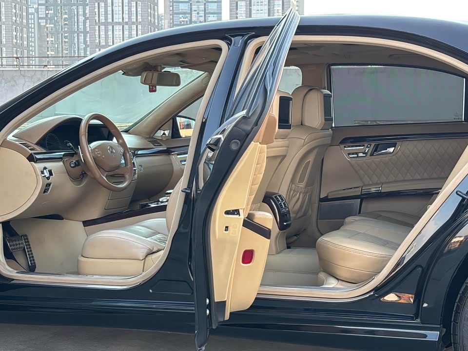 Mercedes-Benz S-class AMG Mercedes-Benz S-class AMG