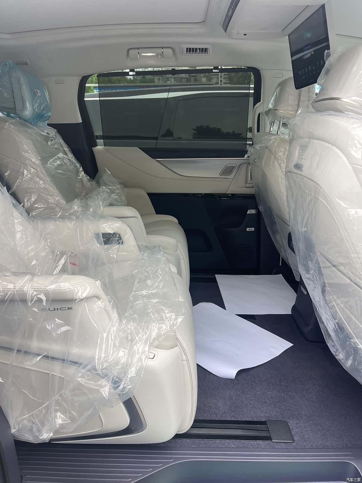 Buick GL8, 2025 18
