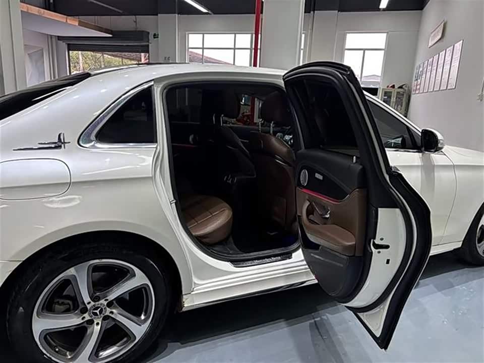 Mercedes-Benz E-class Mercedes-Benz E-class