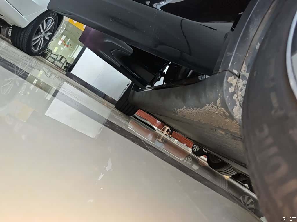 Tesla Model Y, 2023 21