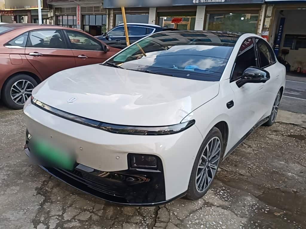 Leapmotor B10