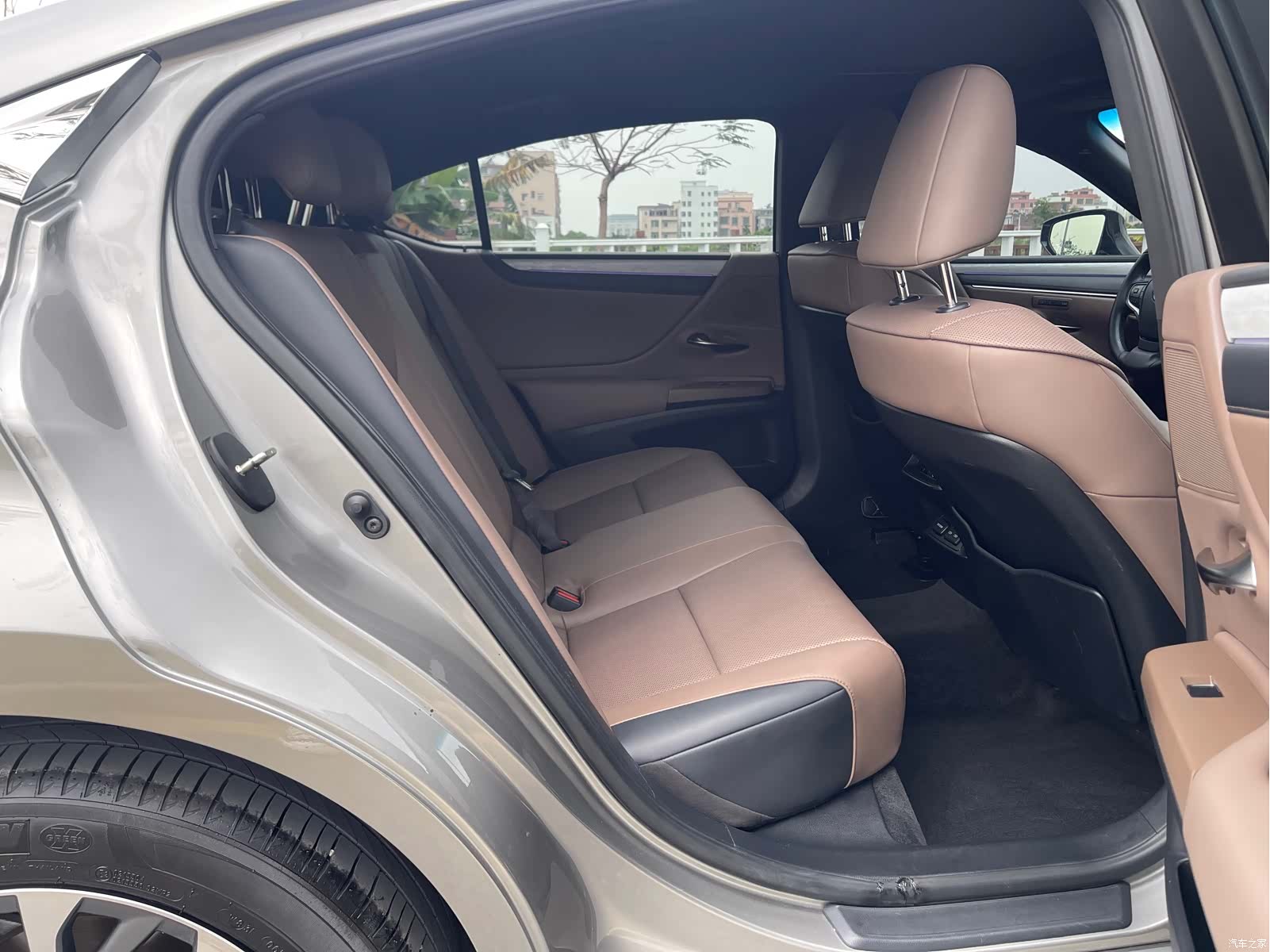 Lexus ES, 2024 15