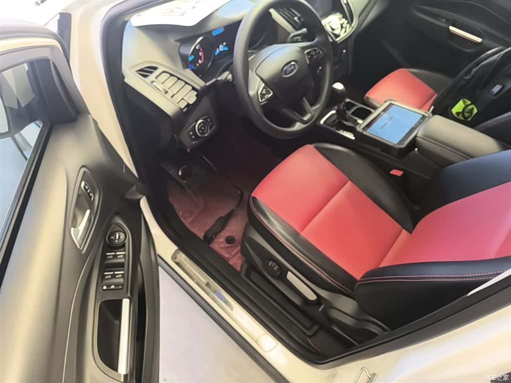 Ford Kuga, 2017 16