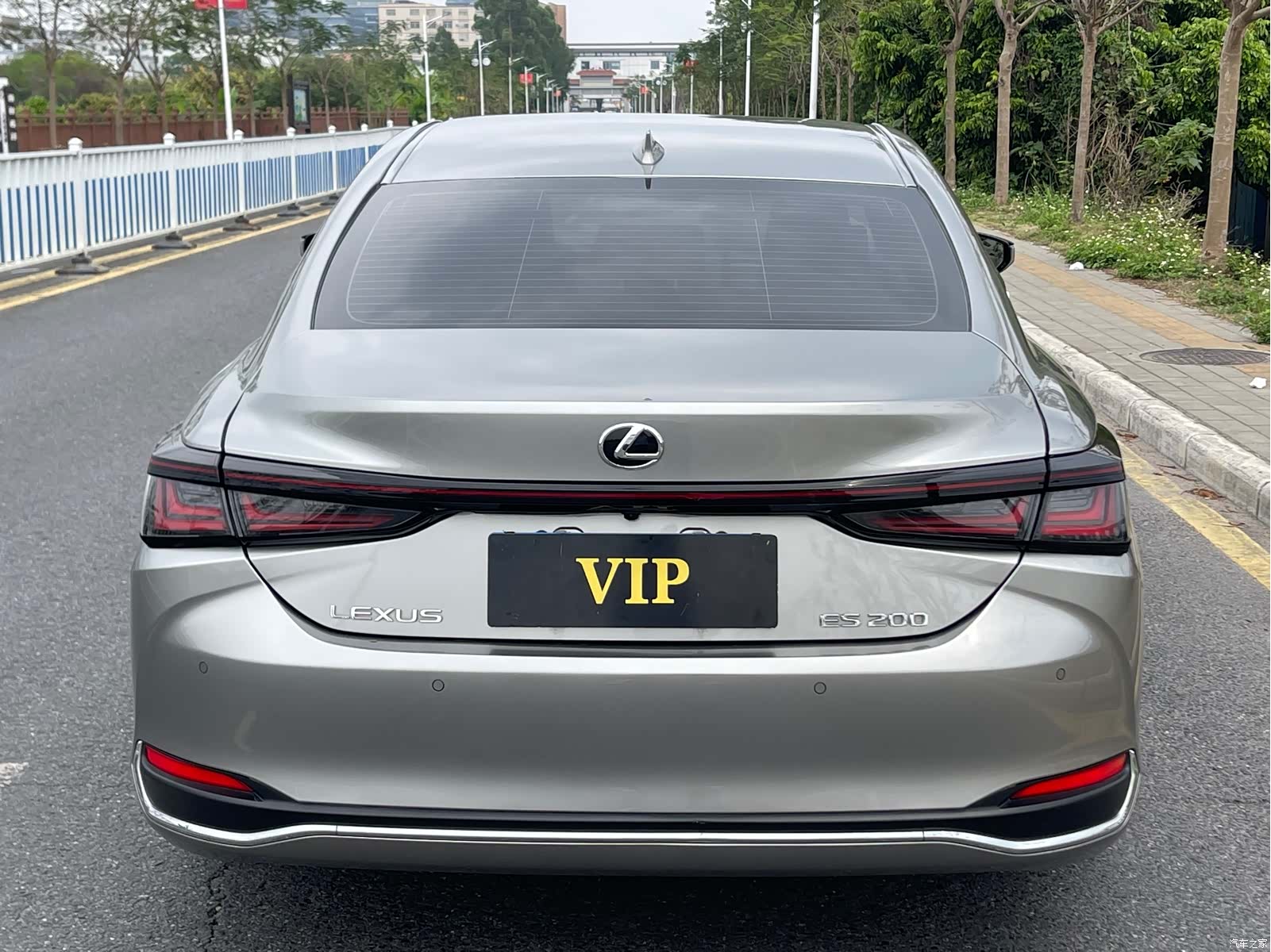 Lexus ES, 2024 все фото