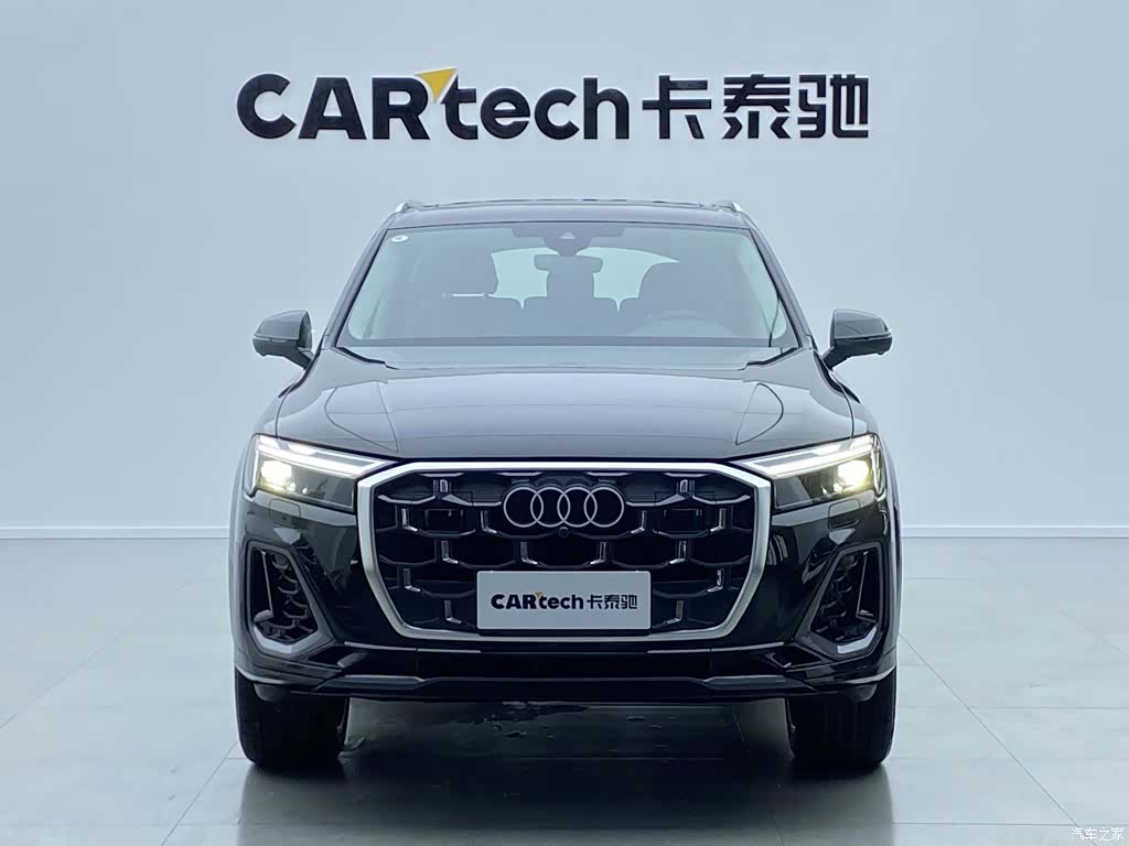 Audi Q7, 2025 2