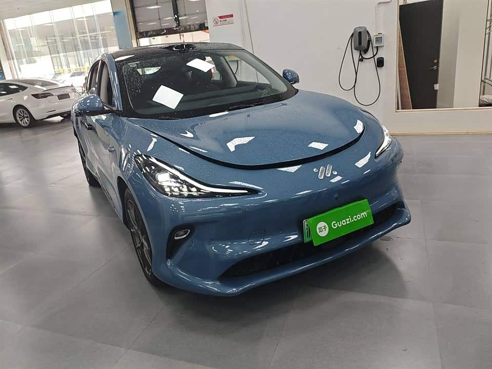 IM Motors Zhiji LS6 IM Motors Zhiji LS6