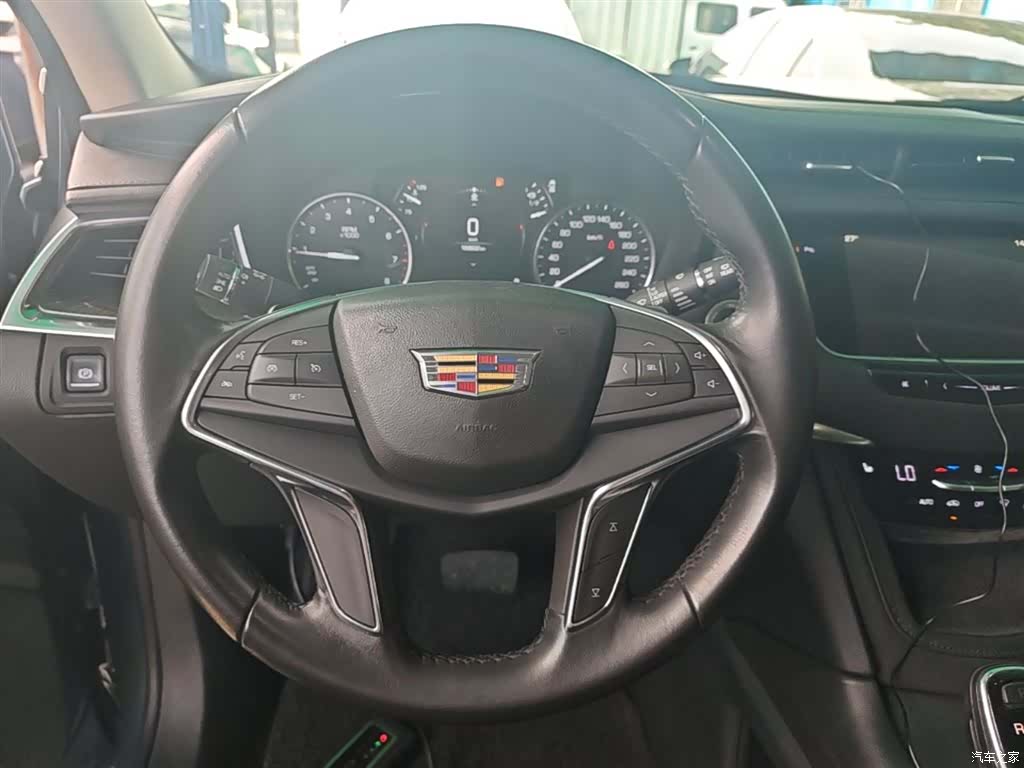 Cadillac XT5, 2018 11