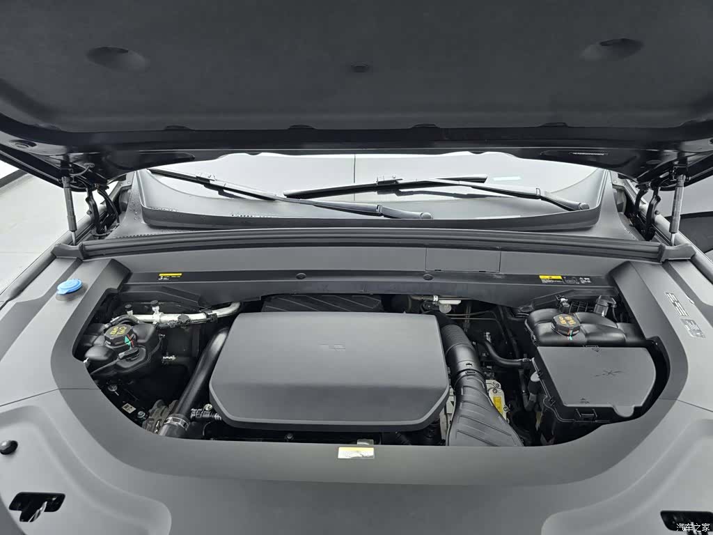Li Auto L8, 2023 11