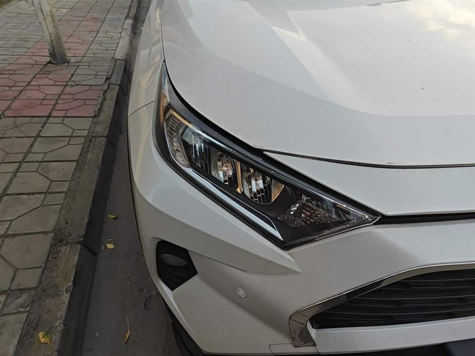 Toyota RAV4 Rongfang