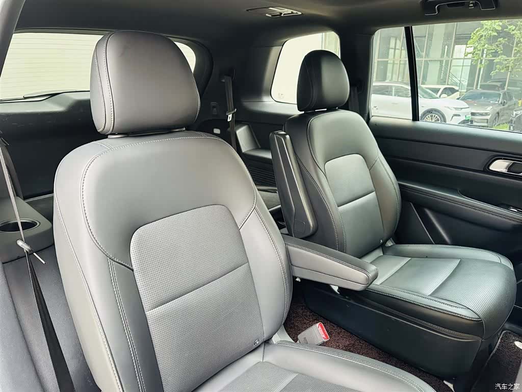 Li Auto ONE, 2023 7