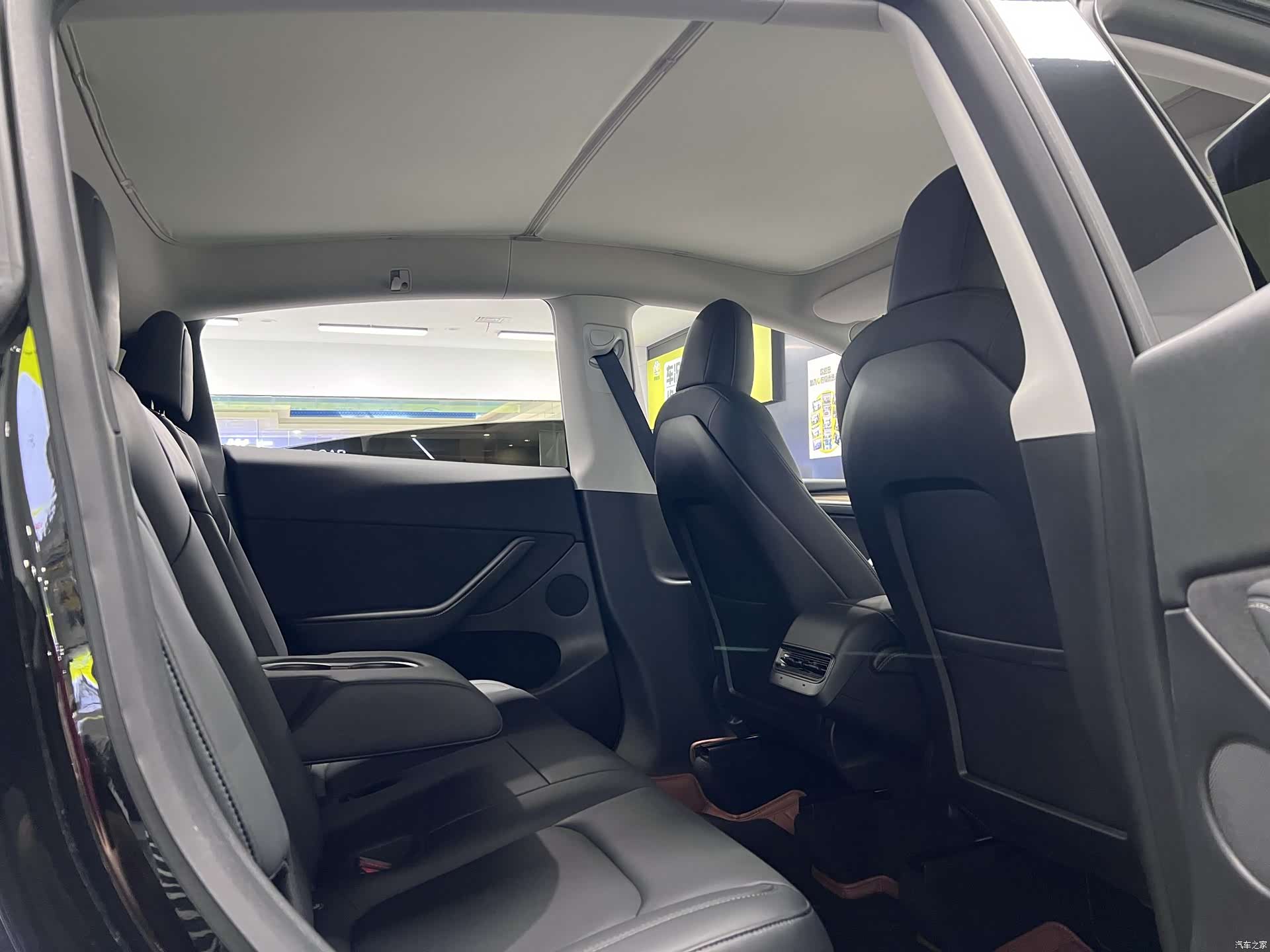 Tesla Model Y, 2021 23