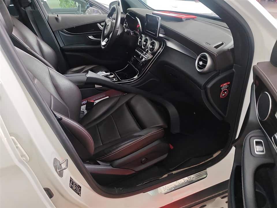 Mercedes-Benz GLC Mercedes-Benz GLC