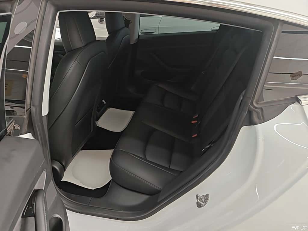 Tesla Model 3, 2021 17