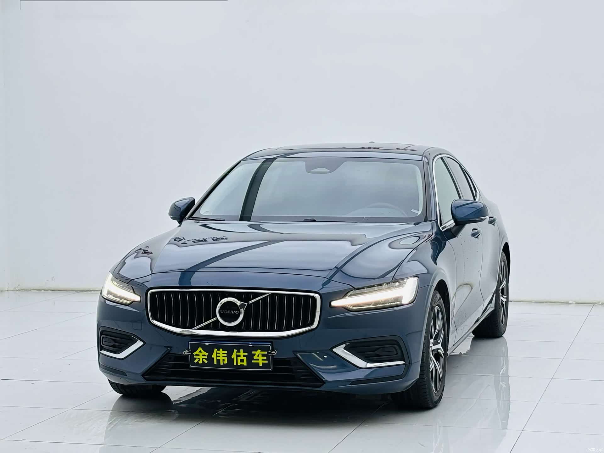 Volvo S60, 2023 3