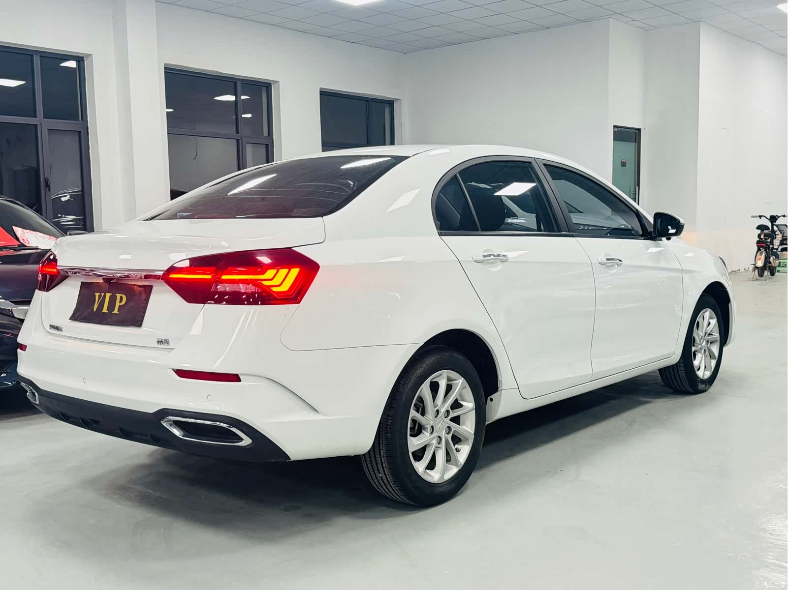 Geely Emgrand, 2021 9