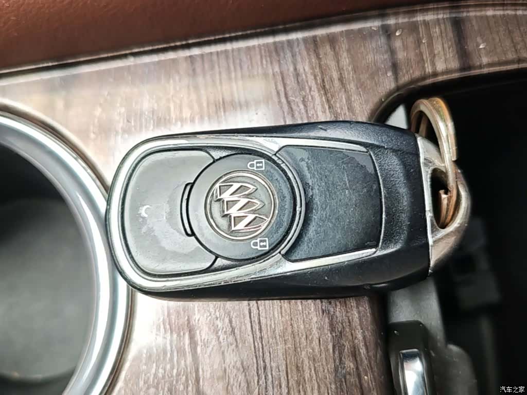 Buick Envision Plus, 2017 14