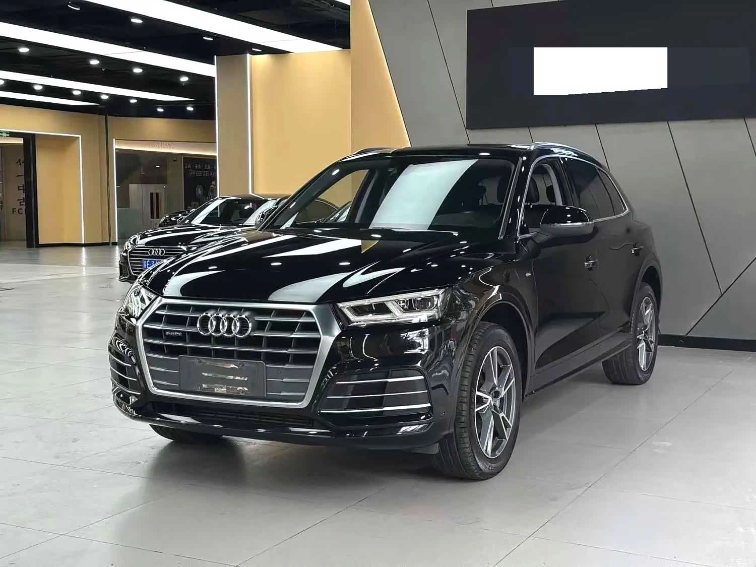 Audi Q5L, 2018 1