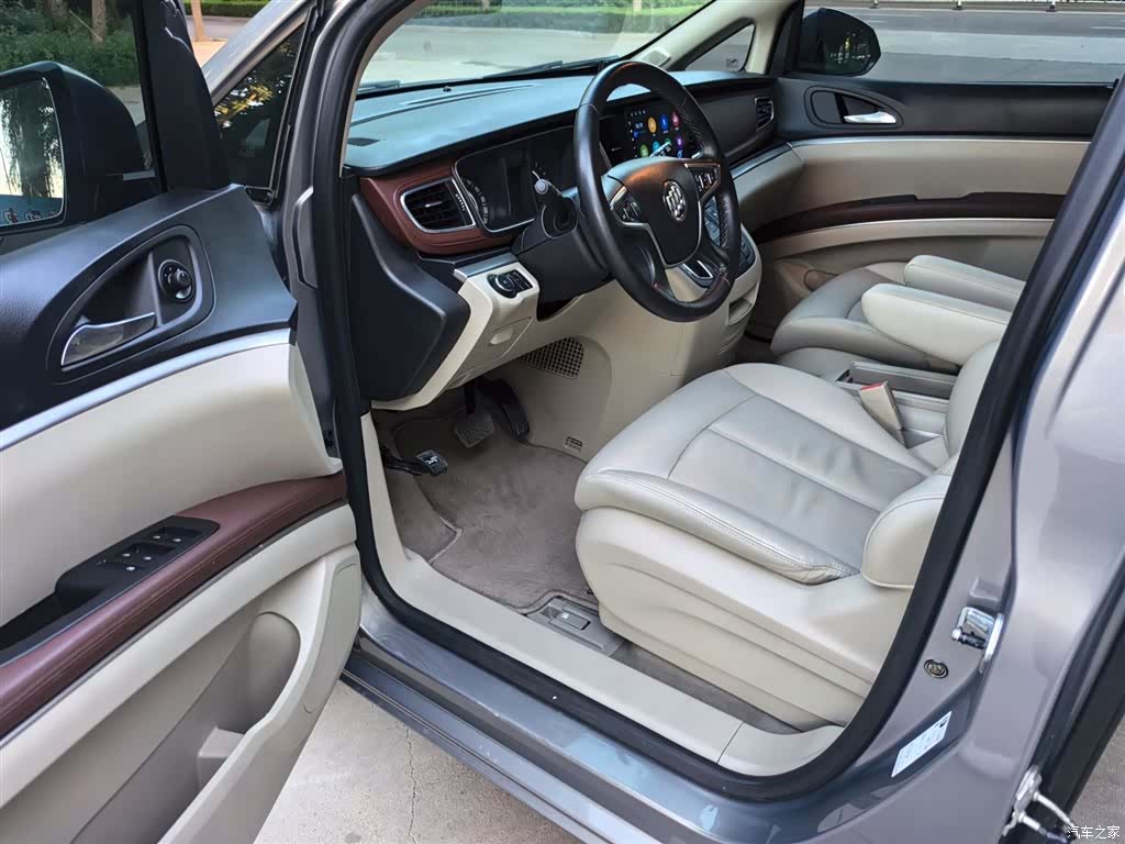 Buick GL8, 2020 12