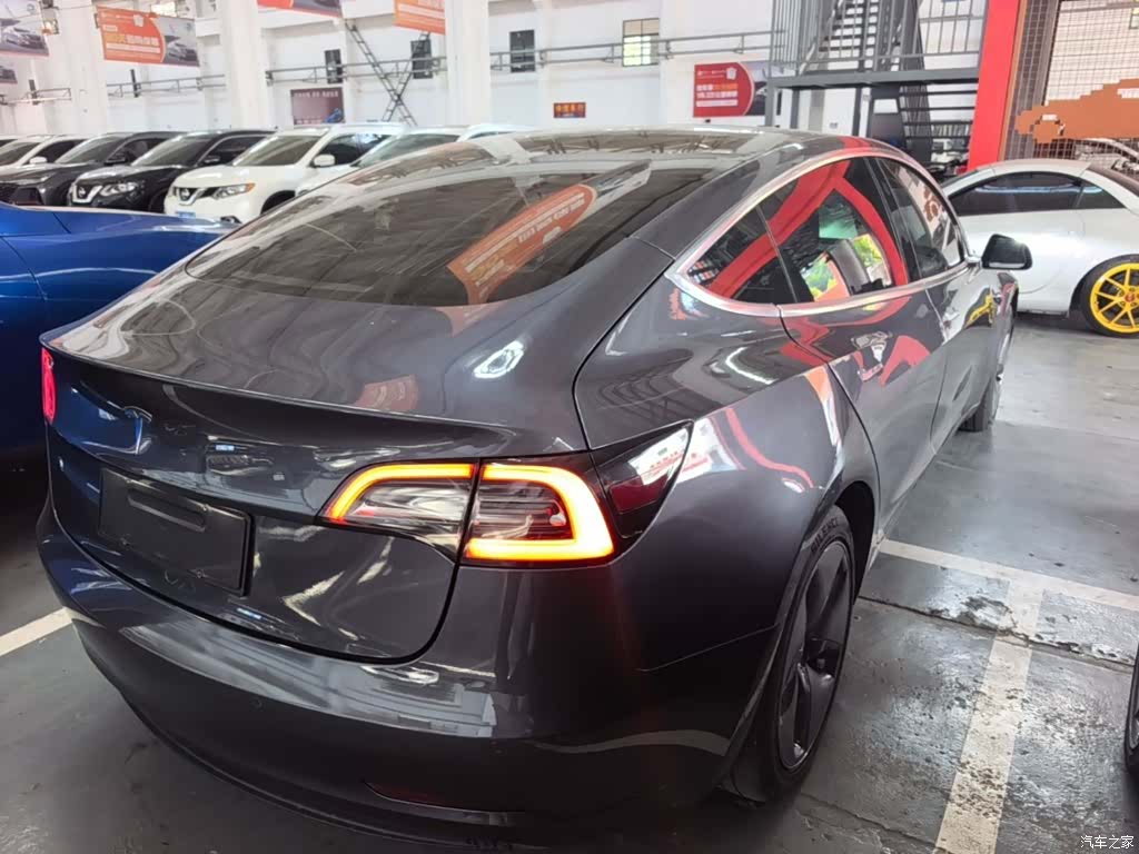 Tesla Model 3, 2019 7